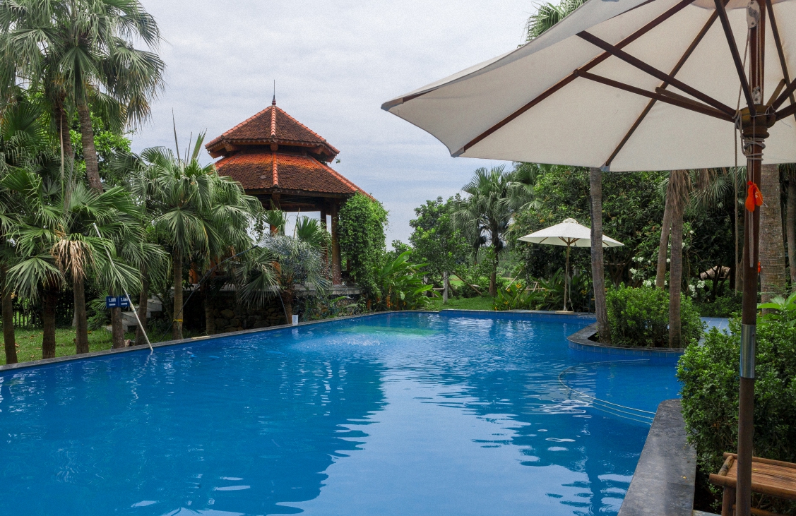 Hồ bơi tại Family Resort