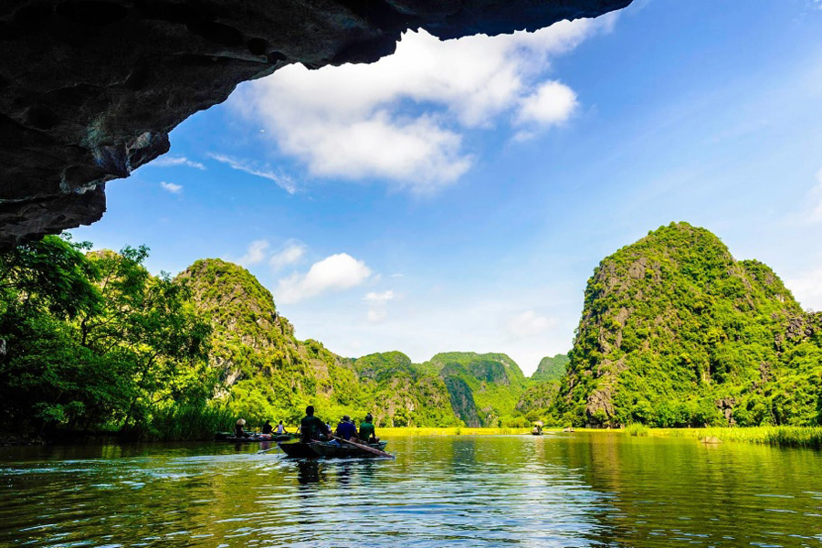 DI CHUYỂN ĐẾN TAM CỐC BÍCH ĐỘNG