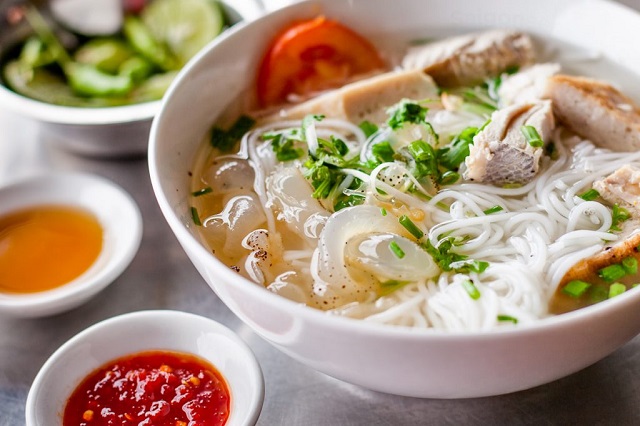 Bún sứa nước lèo