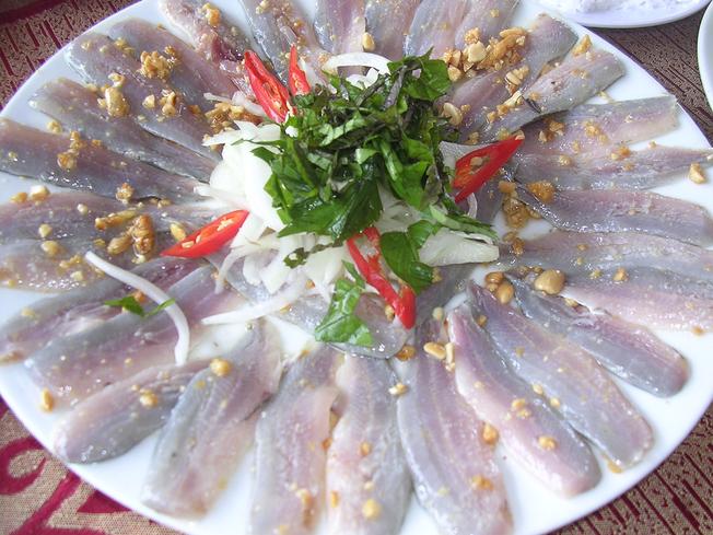 Gỏi cá chình