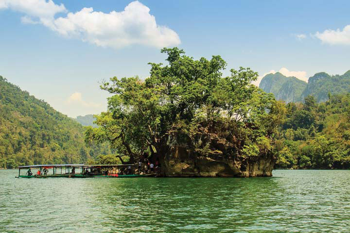 Tour Hồ Ba Bể - Thác Bản Giốc - Động Ngườm Ngao 3 Ngày 2 Đêm