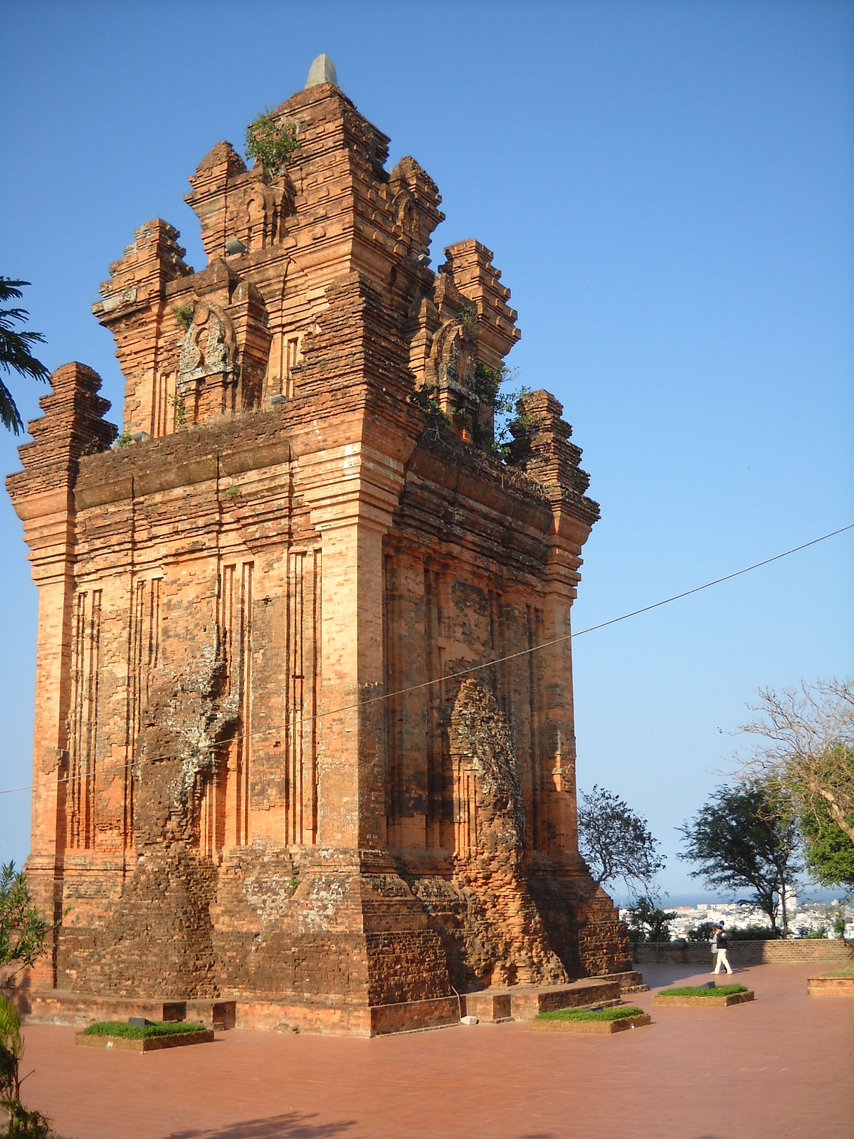 khám phá Tháp Nhạn Phú Yên