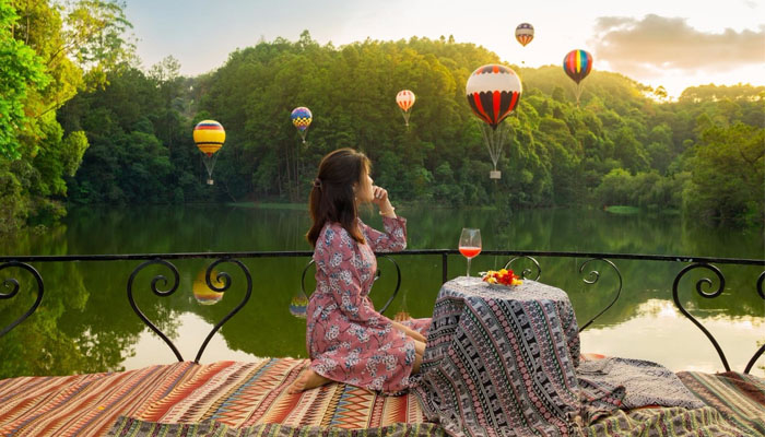 Thời điểm đẹp để đến Lạc Tiên Giới