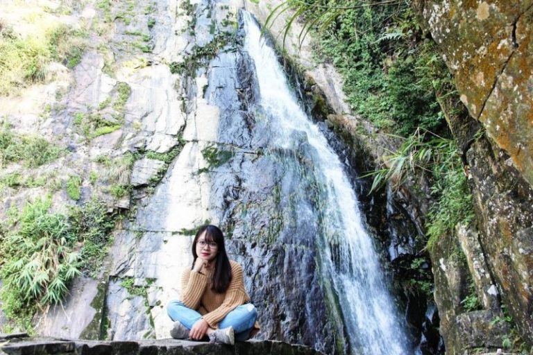 THÁC BẠC TAM ĐẢO ĐẸP HÙNG VĨ GIỮA NÚI RỪNG