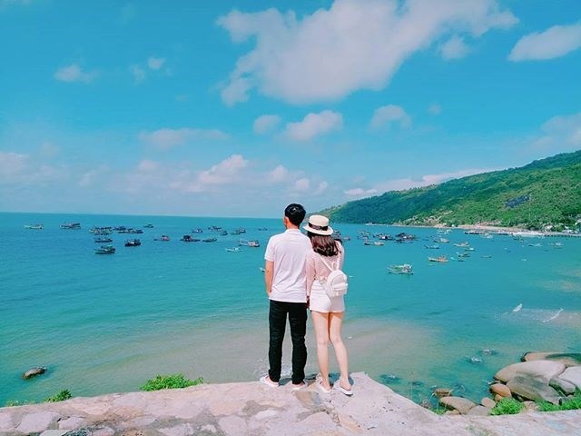 tắm biển tại Bãi Bàng